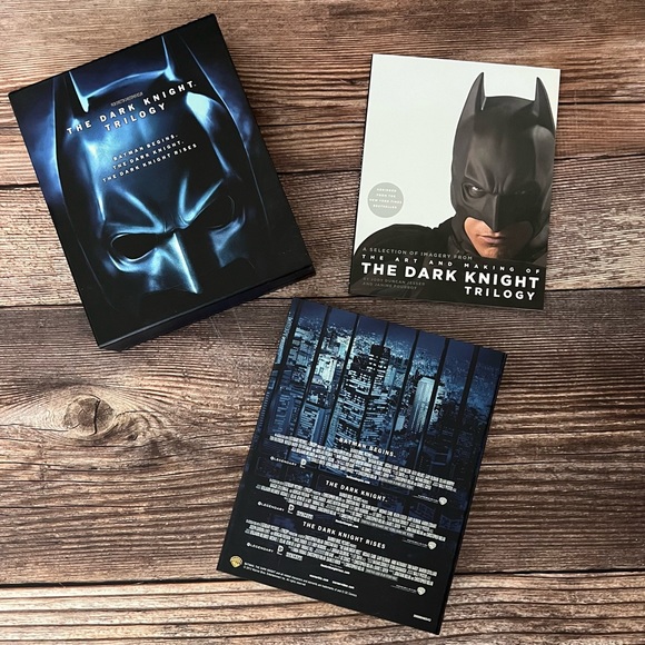 The Dark Knight Trilogy Blu-Ray Set - Picture 3 of 3